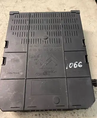 Peugeot 5008 Comfort/convenience module 28110759