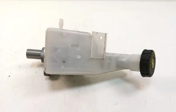 Nissan Juke I F15 Master brake cylinder 32070587