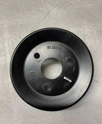 Opel Vectra B Power steering pump pulley 90528666