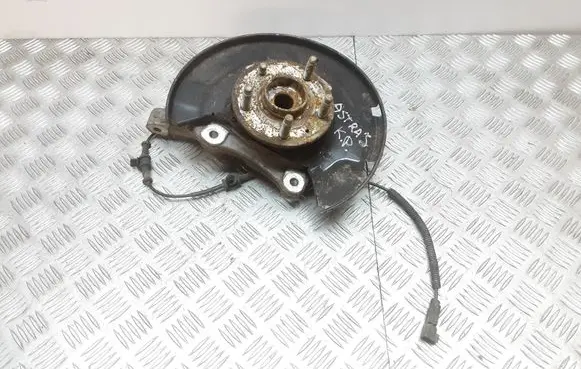 Opel Astra J Front wheel hub 13324456
