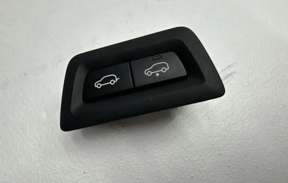 BMW X5 G05 Tailgate/boot open switch button 9860974