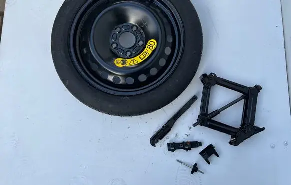 Ford Focus R16 spare wheel 