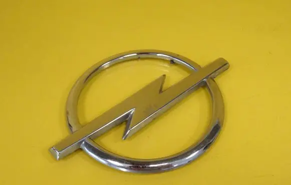 Opel Sintra Manufacturers badge/model letters 