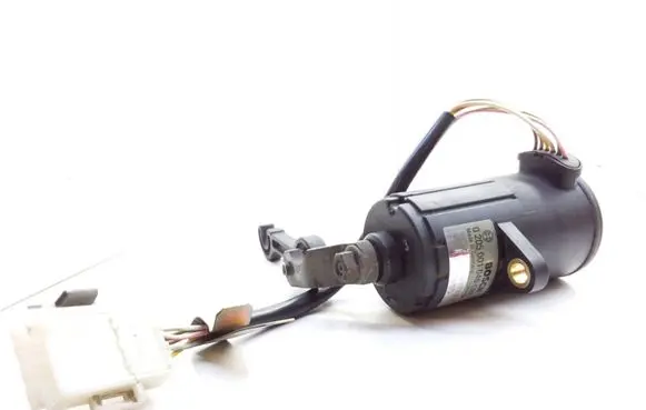 Volvo 850 Accelerator pedal position sensor 9447055 0205001046