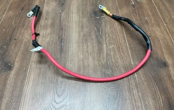 Mercedes-Benz E W213 Positive cable (battery) 33303513 65321682