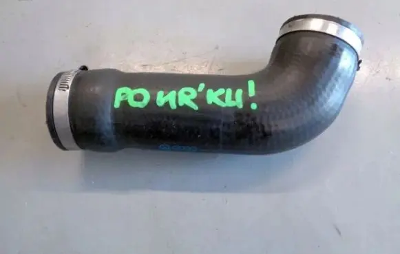 Volkswagen Golf V Coolant pipe/hose 