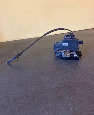 Volkswagen Golf IV Rear door lock 3B4839016A 117685103