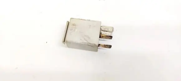 Volkswagen PASSAT B6 Other relay 1K0951253