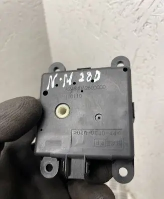 Nissan Murano Z51 Air flap motor/actuator a24840a2800000