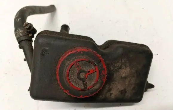 Peugeot 407 Power steering fluid tank/reservoir 96242473