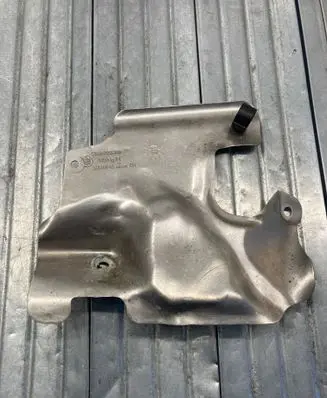 BMW 5 GT F07 Heat shield in engine bay 7224341 24640010