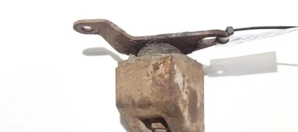 Toyota Corolla E90 Engine mount bracket