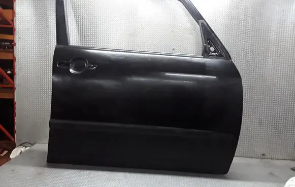Toyota Corolla Verso E121 Front door