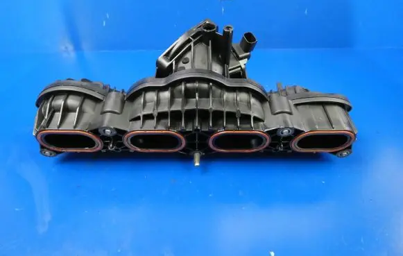 Mercedes-Benz A W176 Intake manifold A1330900537