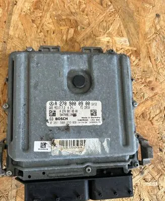 Mercedes-Benz CLA C117 X117 W117 Engine control unit/module A2709000900 0261S08233 A2709010900