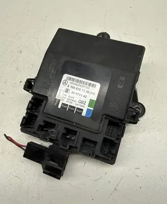 Mercedes-Benz B W245 Door central lock control unit/module A1698207326 42044204297302 05072342