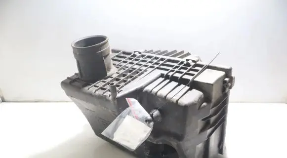 Nissan NV400 Air filter box
