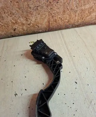 Volvo V50 Accelerator throttle pedal 4M519F836AH 6PV00864101