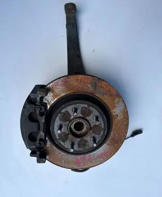 Jeep Grand Cherokee Front wheel hub JEEP GRAND CHEROKEE WK2 ZWROTNICA PRAWA 4X4 15R