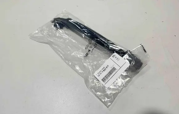 BMW 5 G30 G31 G38 Breather hose/pipe 7823517 8473146