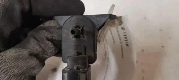 Citroen DS3 Turbo solenoid valve 9688124580