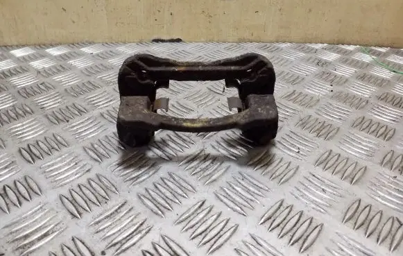Hyundai ix35 Brake caliper pad carrier rear 