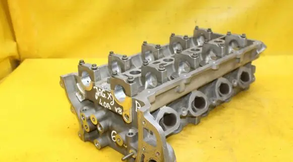 Jaguar XJ X300 Engine head XR83-6090-AE