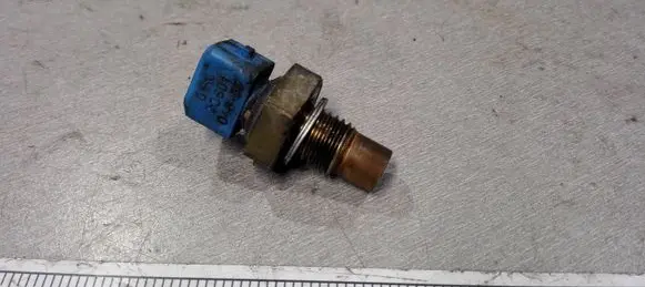 Coolant temperature sensor