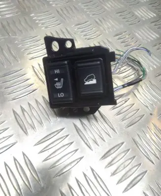Nissan X-Trail T32 Seat heating switch