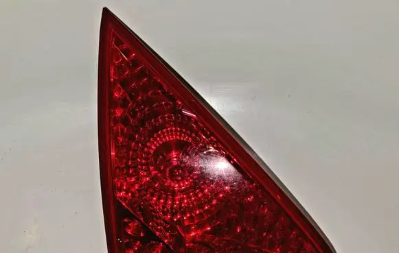 Peugeot 3008 I Tailgate rear/tail lights 26039010