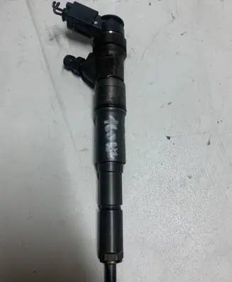 BMW X5 E70 Fuel injector 0445110131
