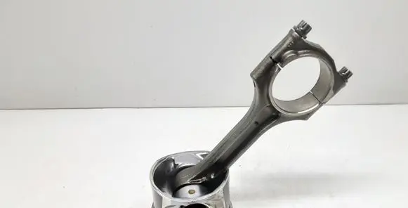 Volvo V60 Piston with connecting rod 81L123