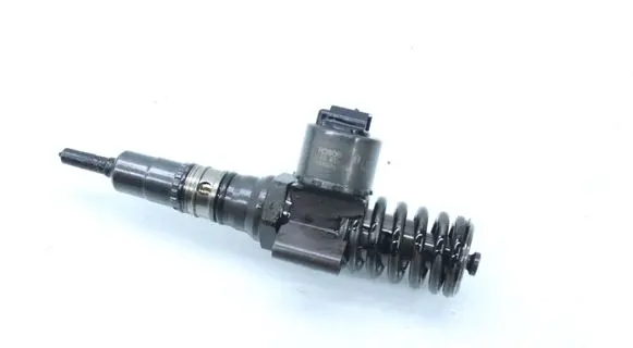 Skoda Octavia Mk2 (1Z) Fuel injector 03G130073G