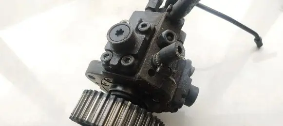 Opel Zafira B Fuel injection high pressure pump 0445010097