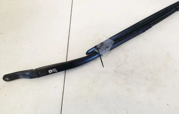 Peugeot 607 Front wiper blade arm