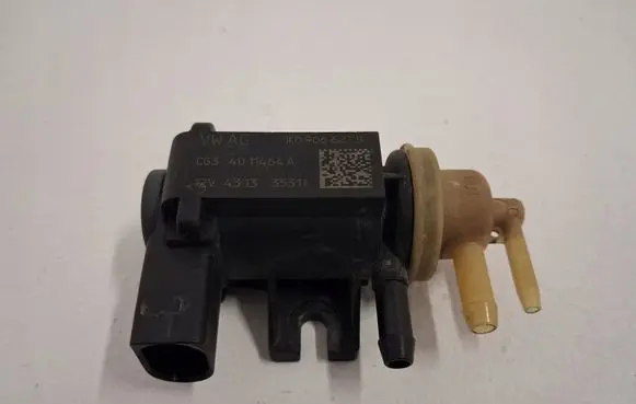 Volkswagen Transporter - Caravelle T1 Valve vacuum 04L131051F