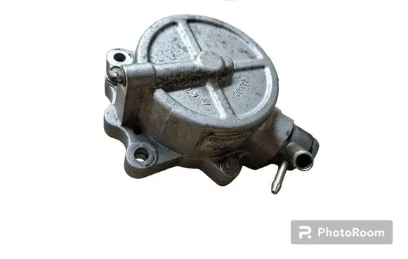 Nissan X-Trail T30 Vacuum pump 14650AD200 X2T55671