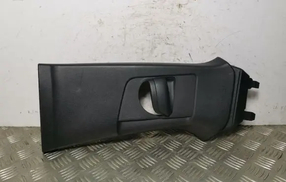 Volvo V40 Cross country (B) pillar trim (top) 31102349