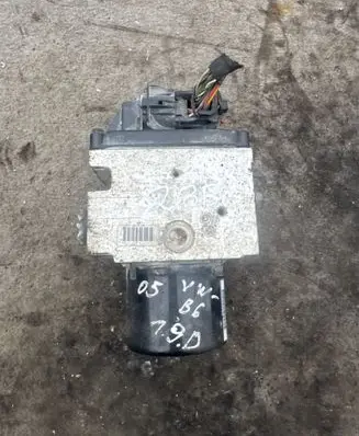 Volkswagen PASSAT B6 ABS Pump 3C0614095M 15747702 15747502B