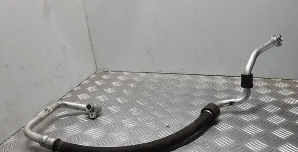 Land Rover Evoque I Air conditioning (A/C) pipe/hose GJ3219N602BA