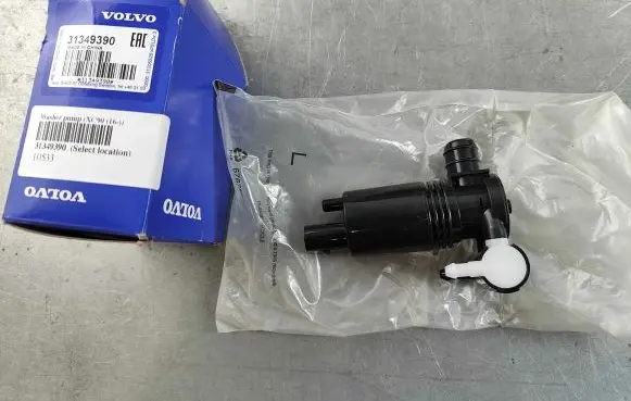 Volvo XC90 Windscreen/windshield washer pump 31349390
