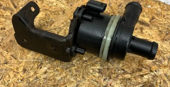Opel Insignia A Electric auxiliary coolant/water pump 12402150201