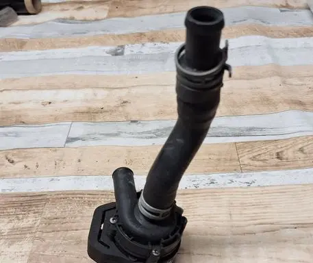 Mercedes-Benz R AMG W251 Water pump 0392023001
