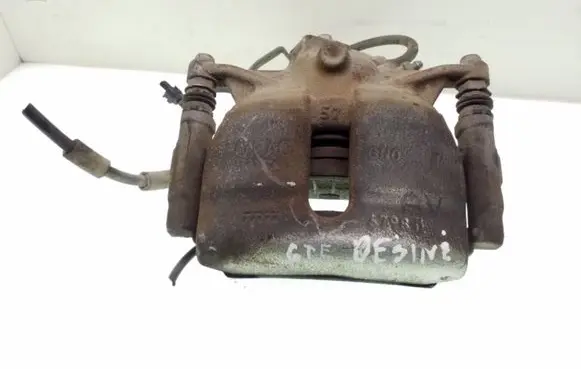 Volkswagen Golf VII Front brake caliper
