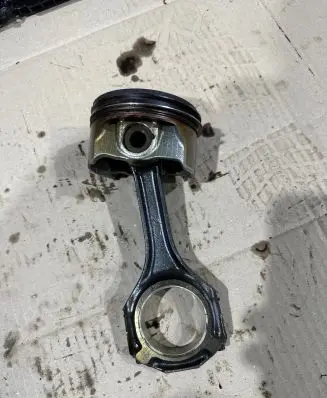 Mercedes-Benz S C217 Piston with connecting rod 278929