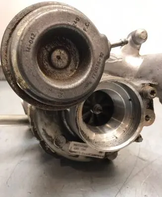 BMW 7 F01 F02 F03 F04 Turbo 7605794 MGT2256S