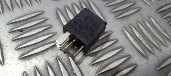 Volvo V70 Other relay 9441161 4RD007814-00