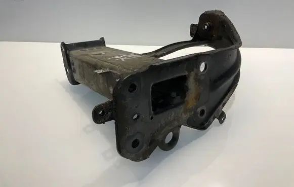 Radiator support slam panel bracket