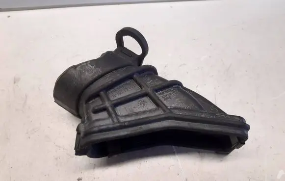 Ford Focus Air intake duct part AV619A675AD