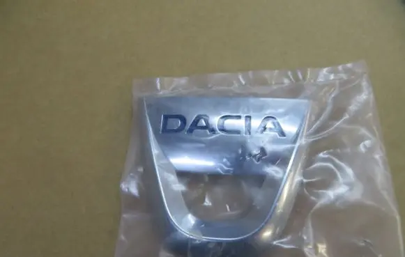 Dacia Sandero III Manufacturer badge logo/emblem 908898607R